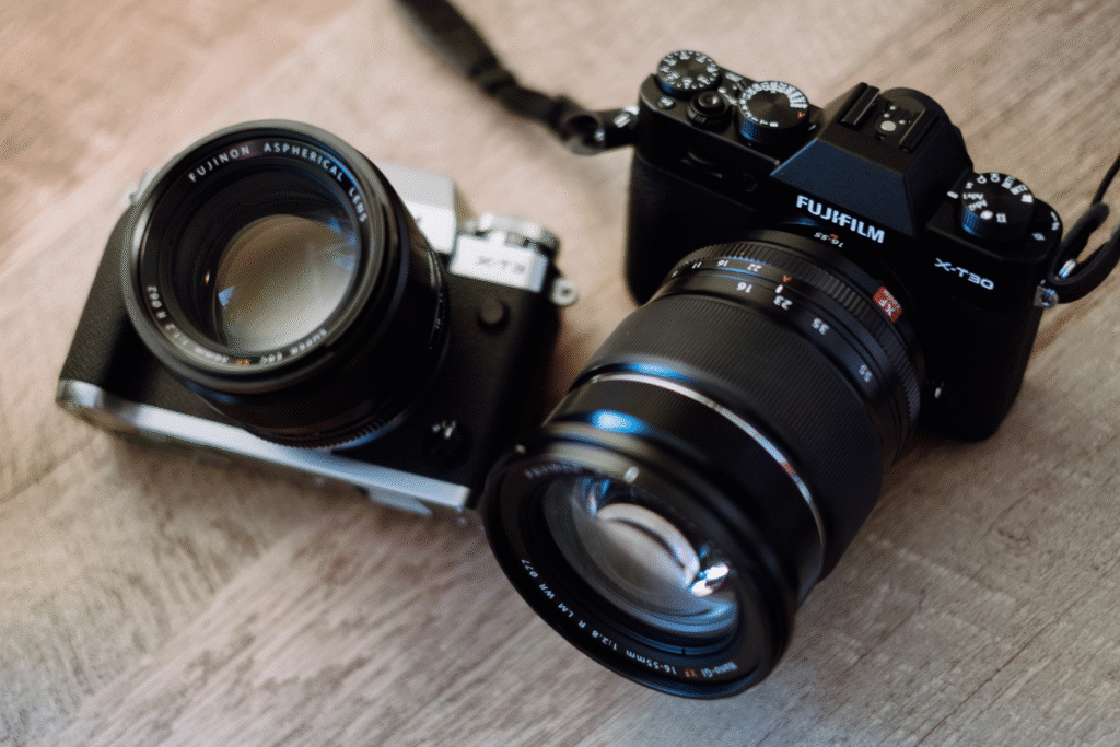mirrorless travel camera